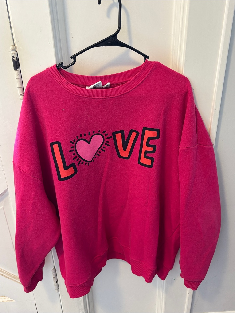 LOVE Graphic Crewneck Sweatshirt - Hot Pink